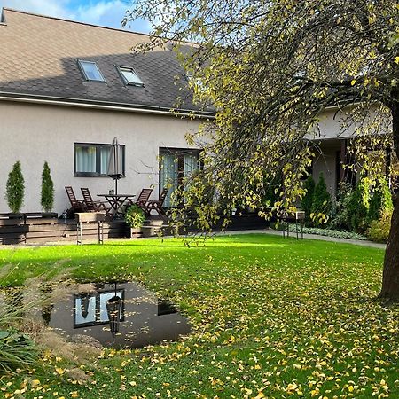 Family House Apartments Салацгрива Экстерьер фото