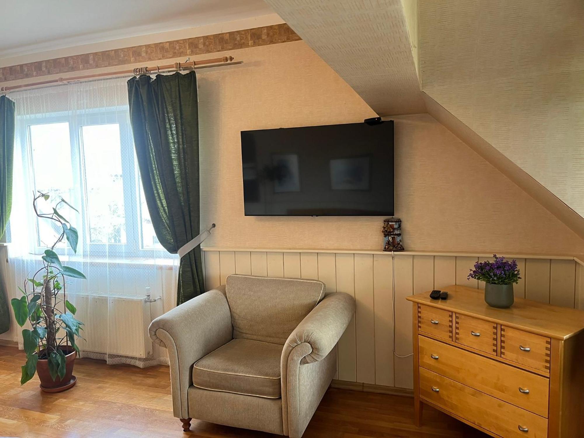 Family House Apartments Салацгрива Экстерьер фото